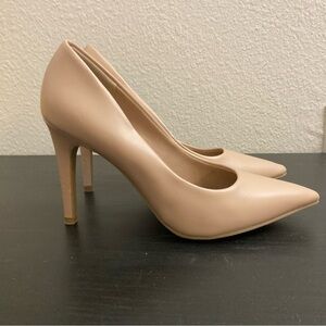 Christian Siriano for Payless Heels - Cream - Size 6